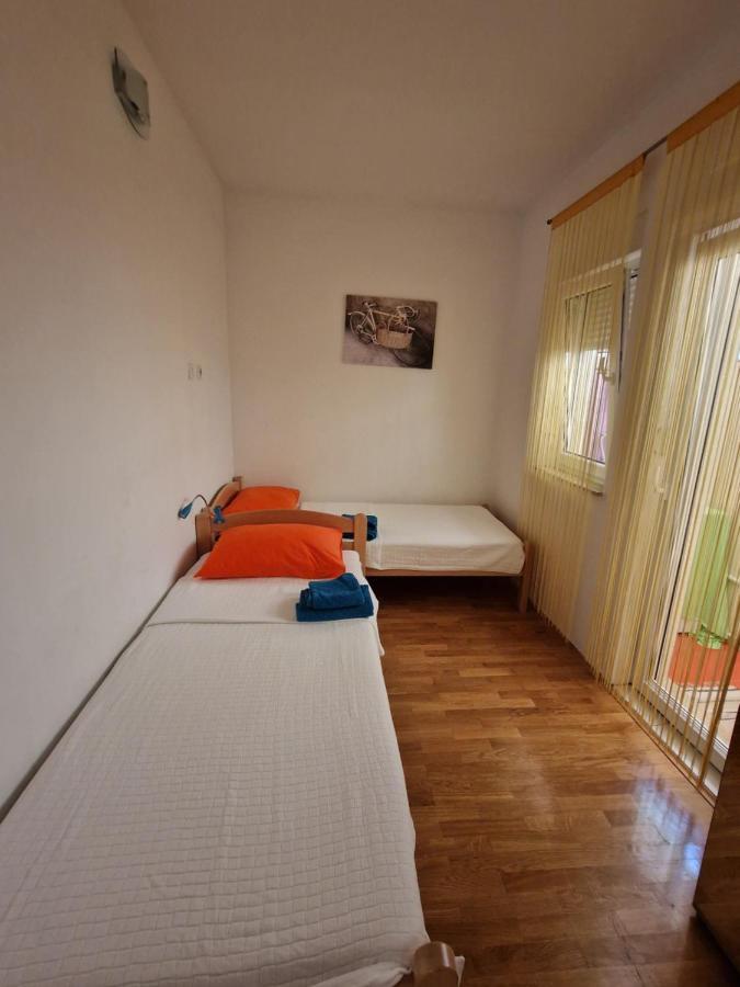 Apartments Glibo Крес Екстериор снимка