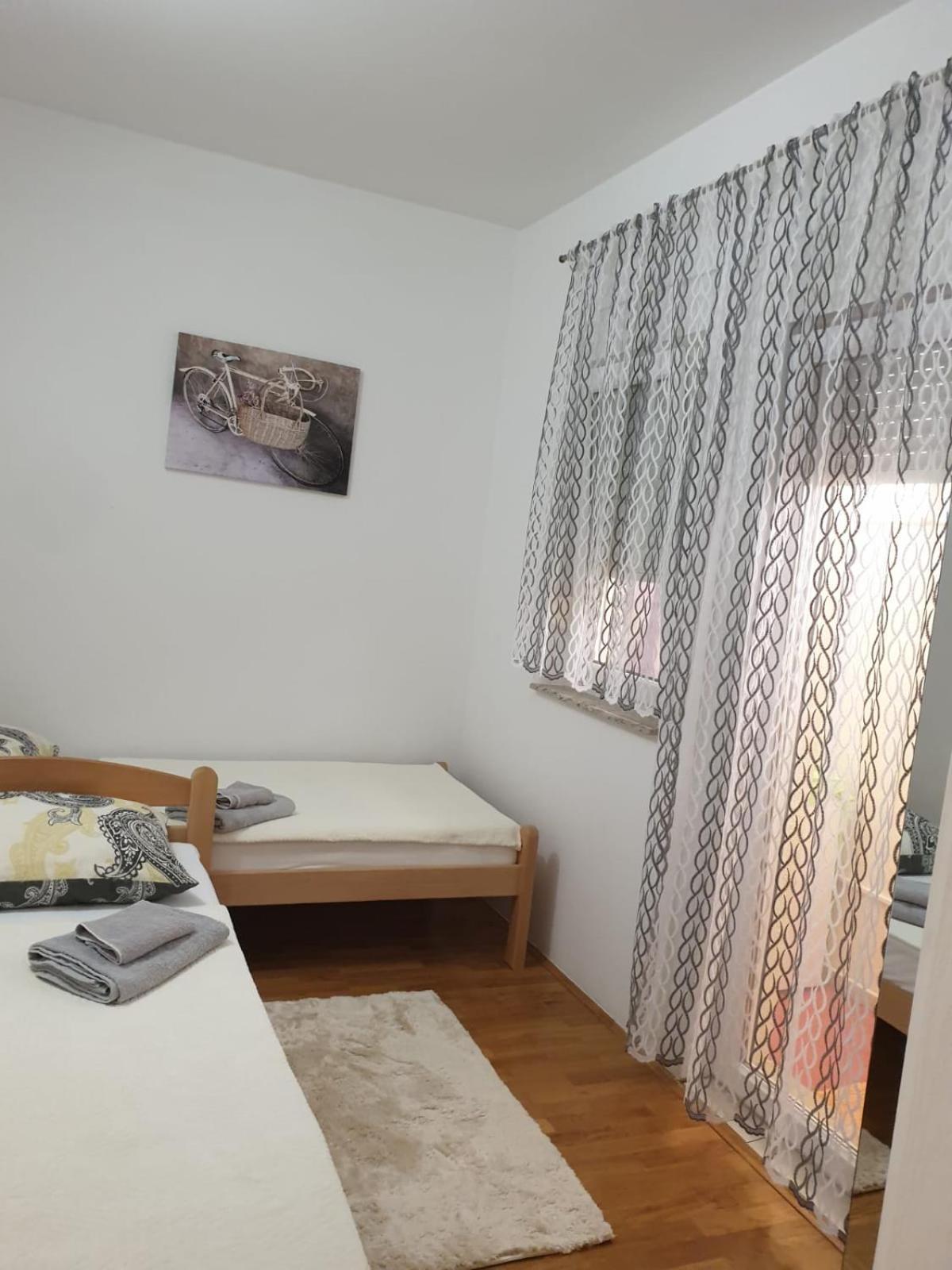Apartments Glibo Крес Екстериор снимка