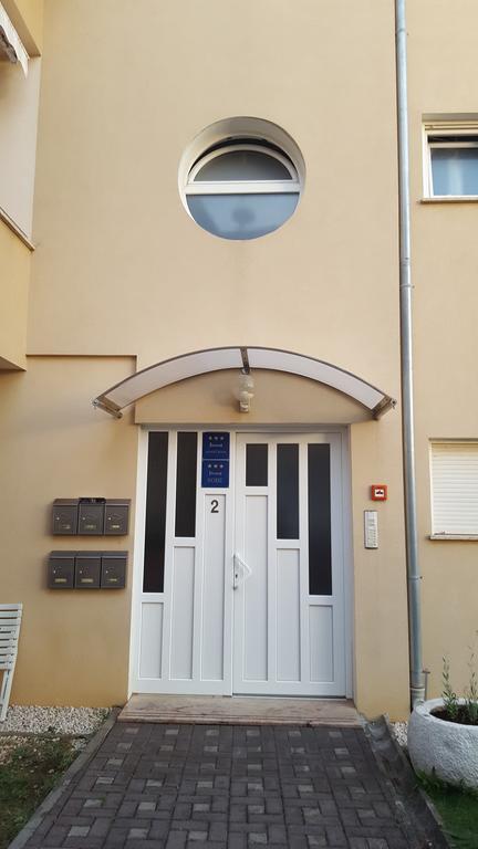 Apartments Glibo Крес Екстериор снимка