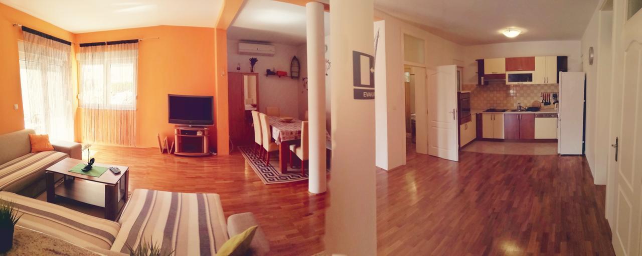 Apartments Glibo Крес Екстериор снимка